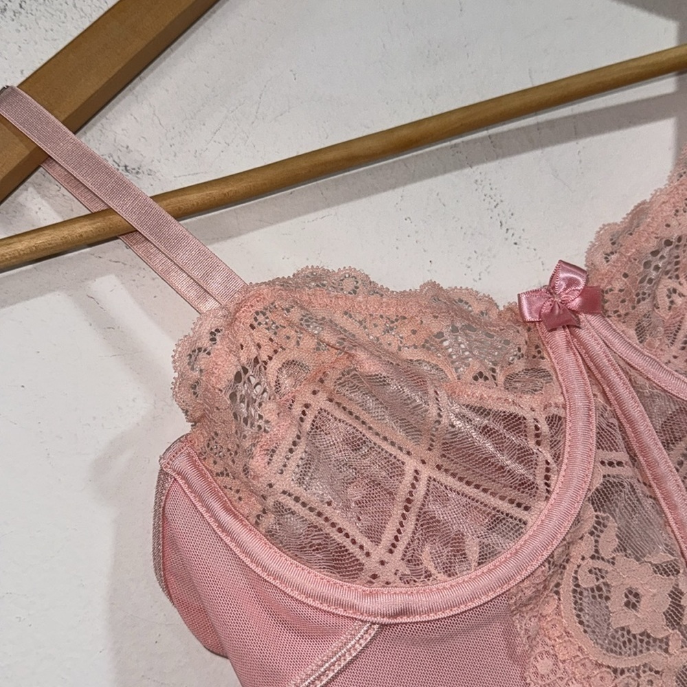 Pink lingerie lace garter straps NeW small - Picture 5 of 7